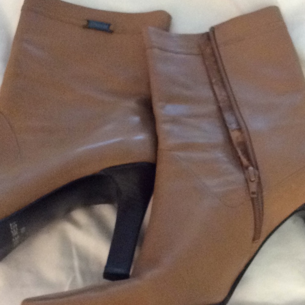 Square toe Boots - Picture 3 of 6
